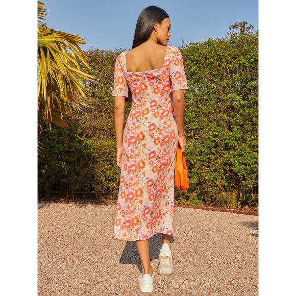Chi Chi London Square Neck Floral Print Midi Dress - Picture 3 of 6